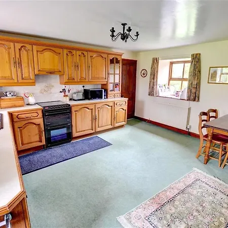 بيت للعطل Spacious Holiday In Cropton Yorkshire With Garden *