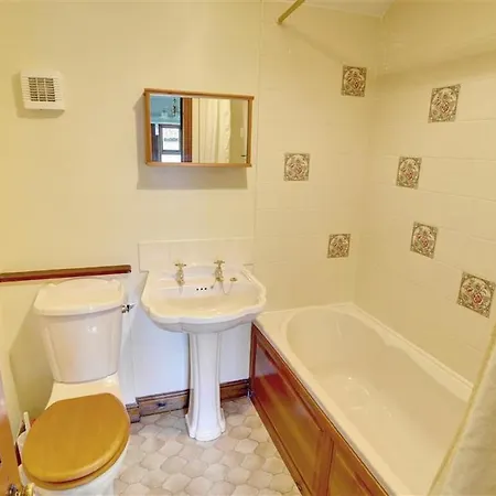 Spacious Holiday In Cropton Yorkshire With Garden * بيكرينغ