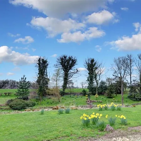 Spacious Holiday In Cropton Yorkshire With Garden بيت للعطل *